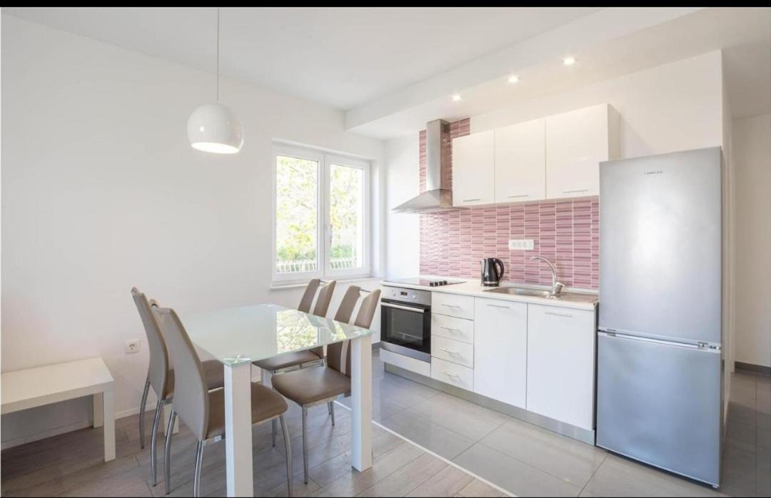פודסטראנה Apartment Nina מראה חיצוני תמונה